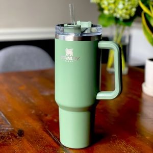 NEW Stanley Adventure Quencher Travel Mug Shrub 40 oz